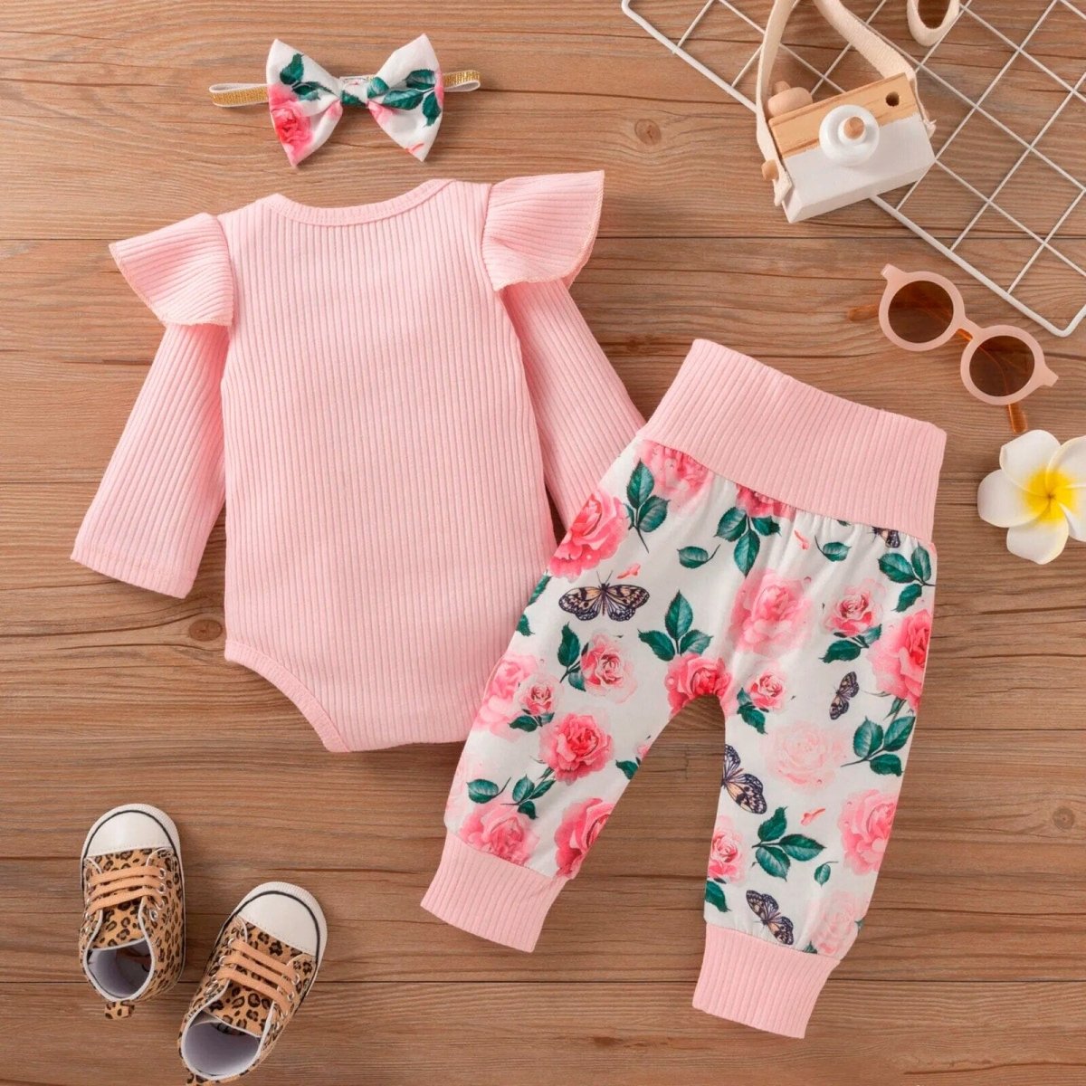 Baby Girl Floral Outfit 3-piece set -